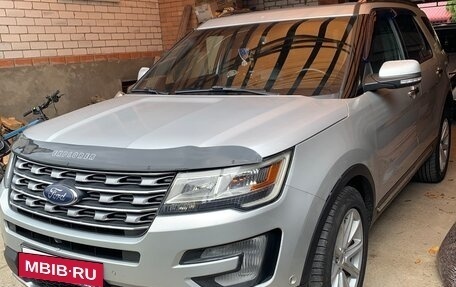 Ford Explorer VI, 2017 год, 2 014 000 рублей, 3 фотография