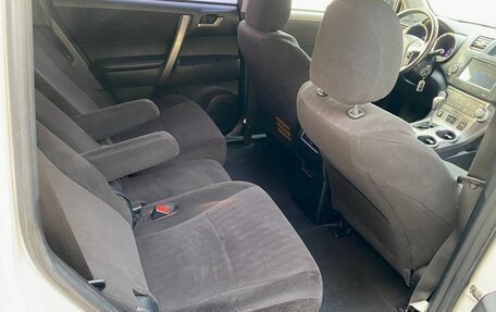 Toyota Highlander III, 2013 год, 1 550 000 рублей, 8 фотография