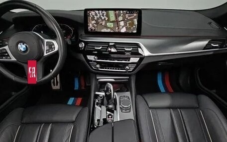 BMW 5 серия, 2022 год, 3 630 000 рублей, 10 фотография