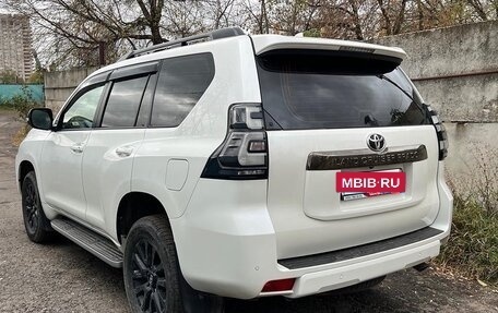 Toyota Land Cruiser Prado 150 рестайлинг 2, 2021 год, 6 700 000 рублей, 2 фотография