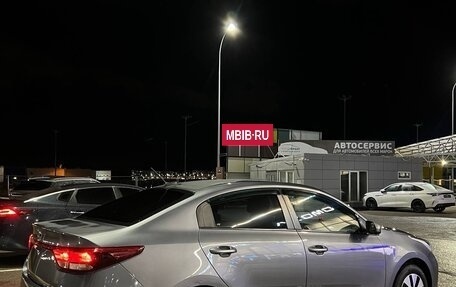 KIA Rio IV, 2017 год, 1 100 000 рублей, 2 фотография