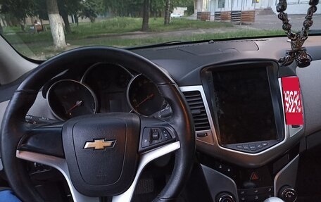 Chevrolet Cruze II, 2012 год, 685 000 рублей, 3 фотография