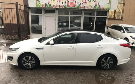 KIA K5 I рестайлинг, 2013 год, 800 000 рублей, 3 фотография