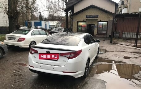 KIA K5 I рестайлинг, 2013 год, 800 000 рублей, 4 фотография