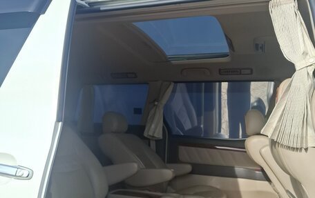 Toyota Alphard III, 2002 год, 1 650 000 рублей, 7 фотография