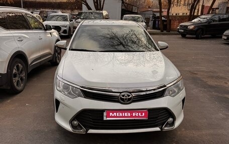 Toyota Camry, 2015 год, 2 350 000 рублей, 1 фотография
