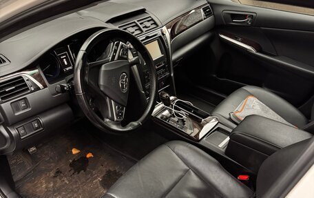 Toyota Camry, 2015 год, 2 350 000 рублей, 8 фотография