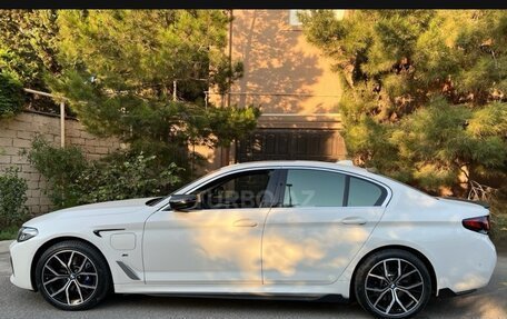 BMW 5 серия, 2021 год, 5 500 000 рублей, 3 фотография