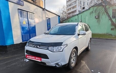 Mitsubishi Outlander III рестайлинг 3, 2012 год, 780 000 рублей, 2 фотография