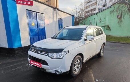 Mitsubishi Outlander III рестайлинг 3, 2012 год, 780 000 рублей, 1 фотография