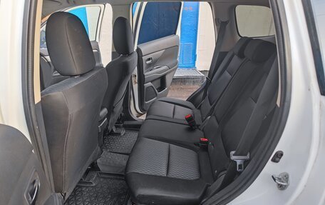 Mitsubishi Outlander III рестайлинг 3, 2012 год, 780 000 рублей, 12 фотография