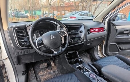 Mitsubishi Outlander III рестайлинг 3, 2012 год, 780 000 рублей, 14 фотография