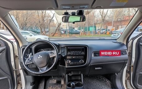 Mitsubishi Outlander III рестайлинг 3, 2012 год, 780 000 рублей, 15 фотография