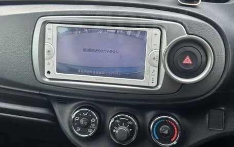 Toyota Vitz, 2012 год, 650 000 рублей, 10 фотография