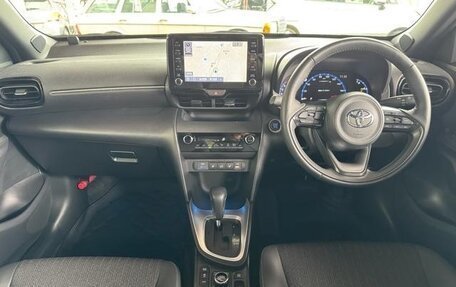 Toyota Yaris Cross, 2023 год, 1 690 586 рублей, 9 фотография