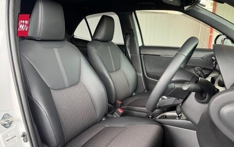 Toyota Yaris Cross, 2023 год, 1 690 586 рублей, 13 фотография