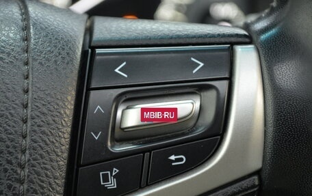 Toyota Land Cruiser 200, 2016 год, 4 490 000 рублей, 16 фотография