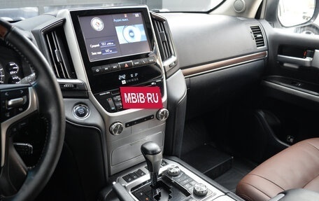 Toyota Land Cruiser 200, 2016 год, 4 490 000 рублей, 19 фотография