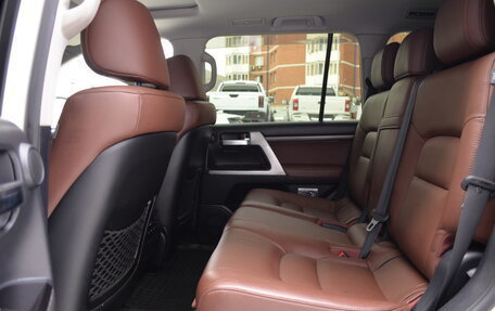 Toyota Land Cruiser 200, 2016 год, 4 490 000 рублей, 27 фотография