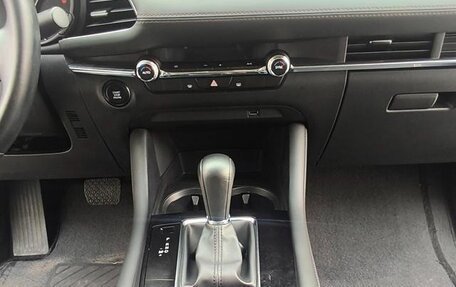 Mazda 3, 2021 год, 1 800 000 рублей, 17 фотография