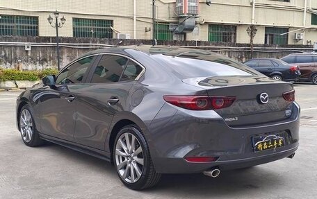 Mazda 3, 2021 год, 1 800 000 рублей, 9 фотография