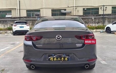 Mazda 3, 2021 год, 1 800 000 рублей, 7 фотография