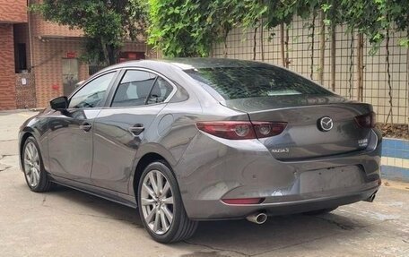 Mazda 3, 2021 год, 1 800 000 рублей, 4 фотография