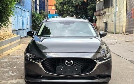 Mazda 3, 2021 год, 1 800 000 рублей, 2 фотография