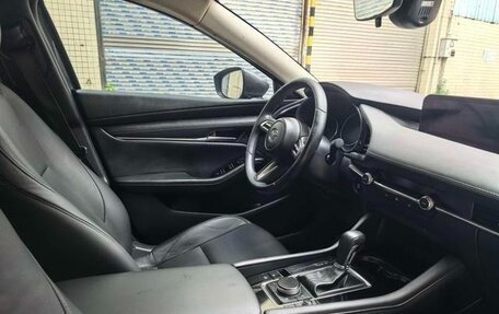 Mazda 3, 2021 год, 1 800 000 рублей, 9 фотография