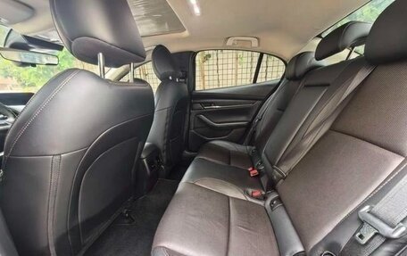 Mazda 3, 2021 год, 1 800 000 рублей, 10 фотография