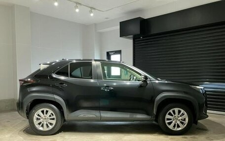 Toyota Yaris Cross, 2022 год, 1 502 000 рублей, 2 фотография