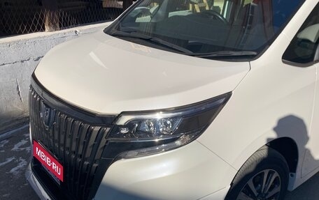 Toyota Esquire I, 2019 год, 2 500 000 рублей, 28 фотография