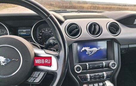 Ford Mustang VI рестайлинг, 2019 год, 2 500 000 рублей, 21 фотография