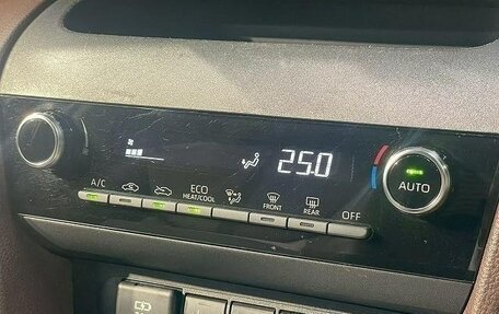 Toyota Yaris Cross, 2022 год, 1 495 000 рублей, 21 фотография