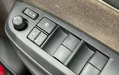 Toyota Yaris Cross, 2022 год, 1 495 000 рублей, 37 фотография