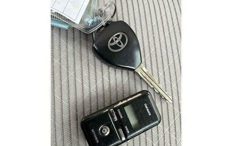 Toyota Wish II, 2011 год, 1 000 000 рублей, 21 фотография