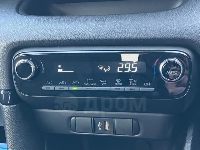 Toyota Yaris III рестайлинг 2, 2021 год, 915 000 рублей, 11 фотография