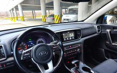 KIA Sportage IV рестайлинг, 2018 год, 2 200 000 рублей, 10 фотография