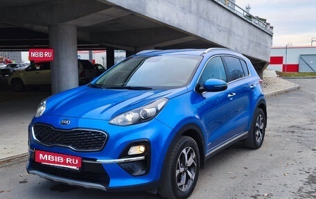 KIA Sportage IV рестайлинг, 2018 год, 2 200 000 рублей, 4 фотография
