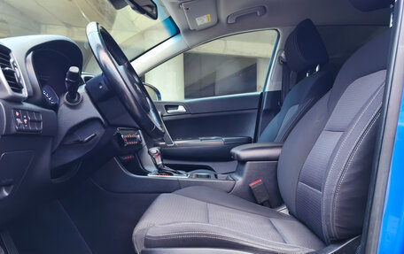 KIA Sportage IV рестайлинг, 2018 год, 2 200 000 рублей, 14 фотография