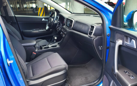 KIA Sportage IV рестайлинг, 2018 год, 2 200 000 рублей, 24 фотография