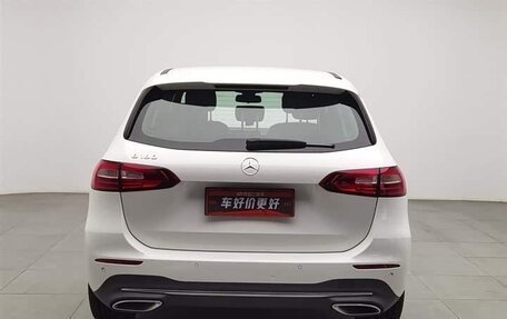 Mercedes-Benz B-Класс, 2021 год, 1 900 000 рублей, 3 фотография