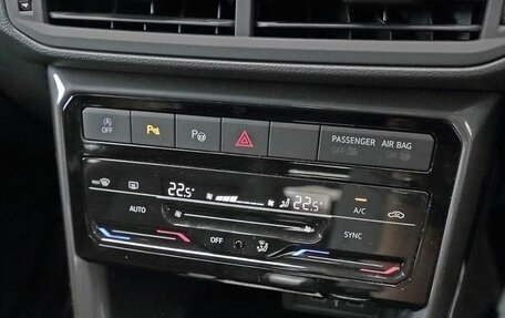 Volkswagen T-Cross I, 2022 год, 1 270 000 рублей, 10 фотография