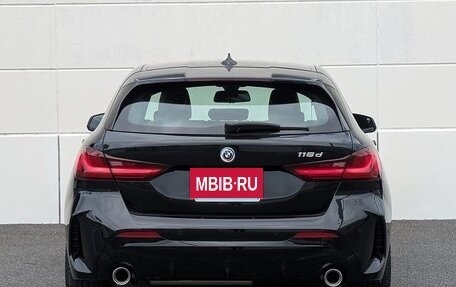 BMW 1 серия, 2022 год, 1 450 000 рублей, 6 фотография