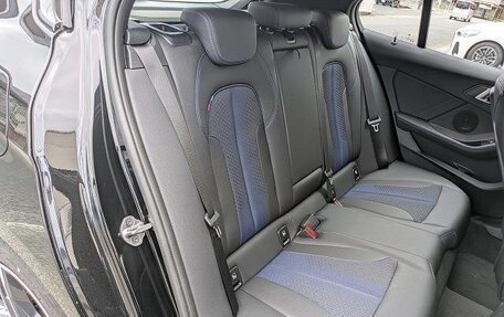 BMW 1 серия, 2022 год, 1 450 000 рублей, 10 фотография