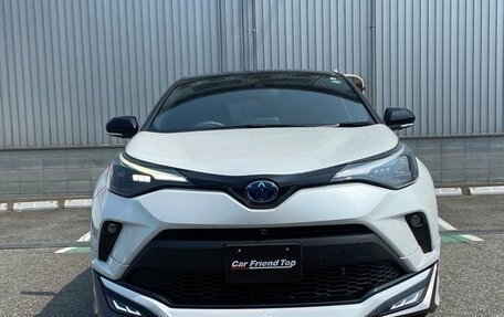 Toyota C-HR I рестайлинг, 2022 год, 1 740 000 рублей, 2 фотография