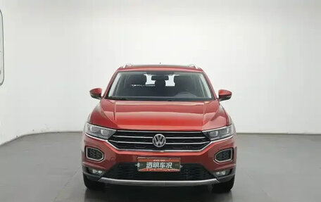 Volkswagen T-Roc I, 2021 год, 1 287 000 рублей, 1 фотография