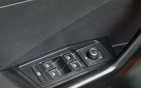 Volkswagen T-Roc I, 2021 год, 1 287 000 рублей, 13 фотография