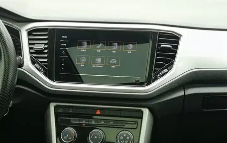 Volkswagen T-Roc I, 2021 год, 1 287 000 рублей, 16 фотография