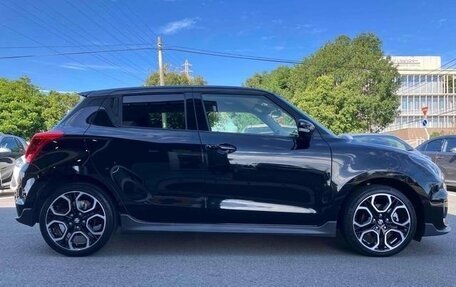 Suzuki Swift V, 2022 год, 1 100 000 рублей, 3 фотография